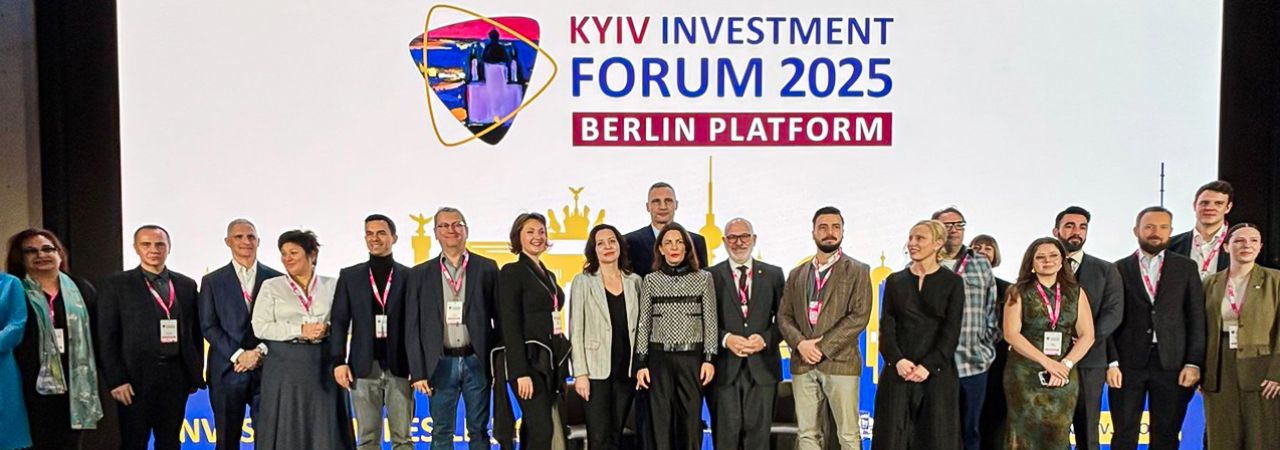 Gruppenbild vom Kyiv Investment Forum 2025